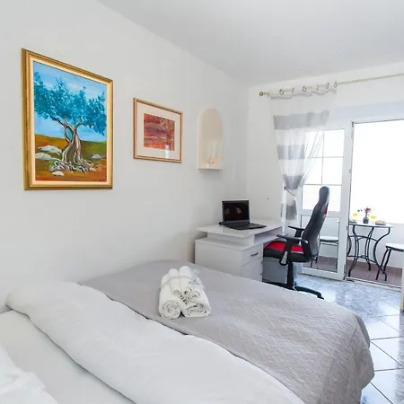 Apartment Tino