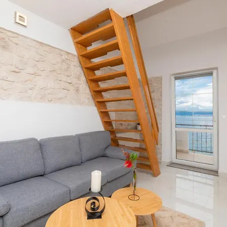 Tino Apartment Sutivan