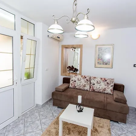 Tino Apartment