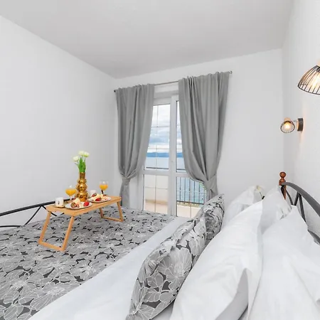 Apartment Tino Sutivan