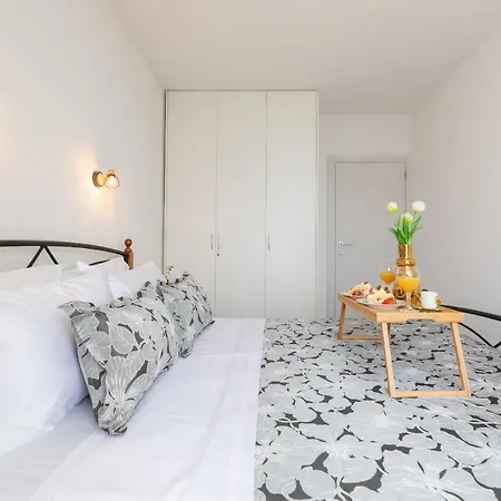 Tino Apartment
