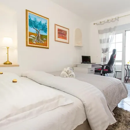 Appartement Tino *